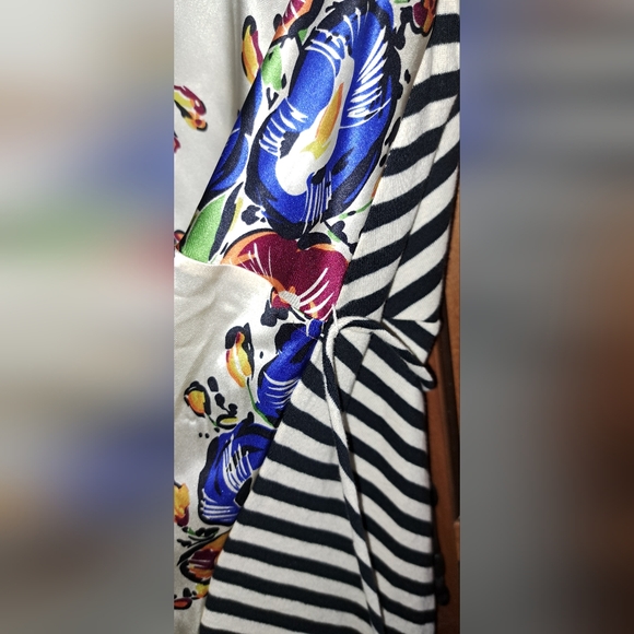 Ladies Anthropologie Tiny Silk Front, Cotton Back Floral Striped Tank Top Tie S - Picture 2 of 8